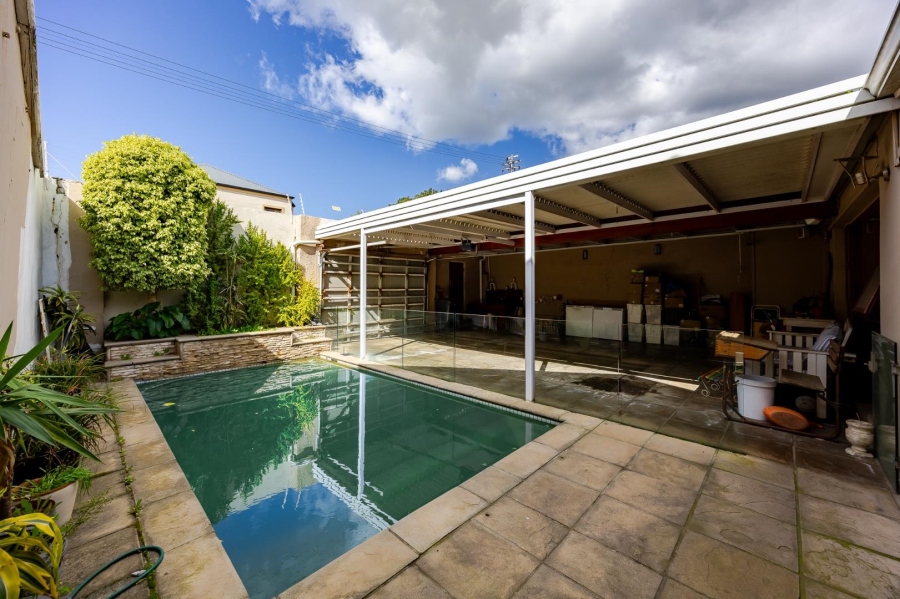 6 Bedroom Property for Sale in Woodstock Western Cape